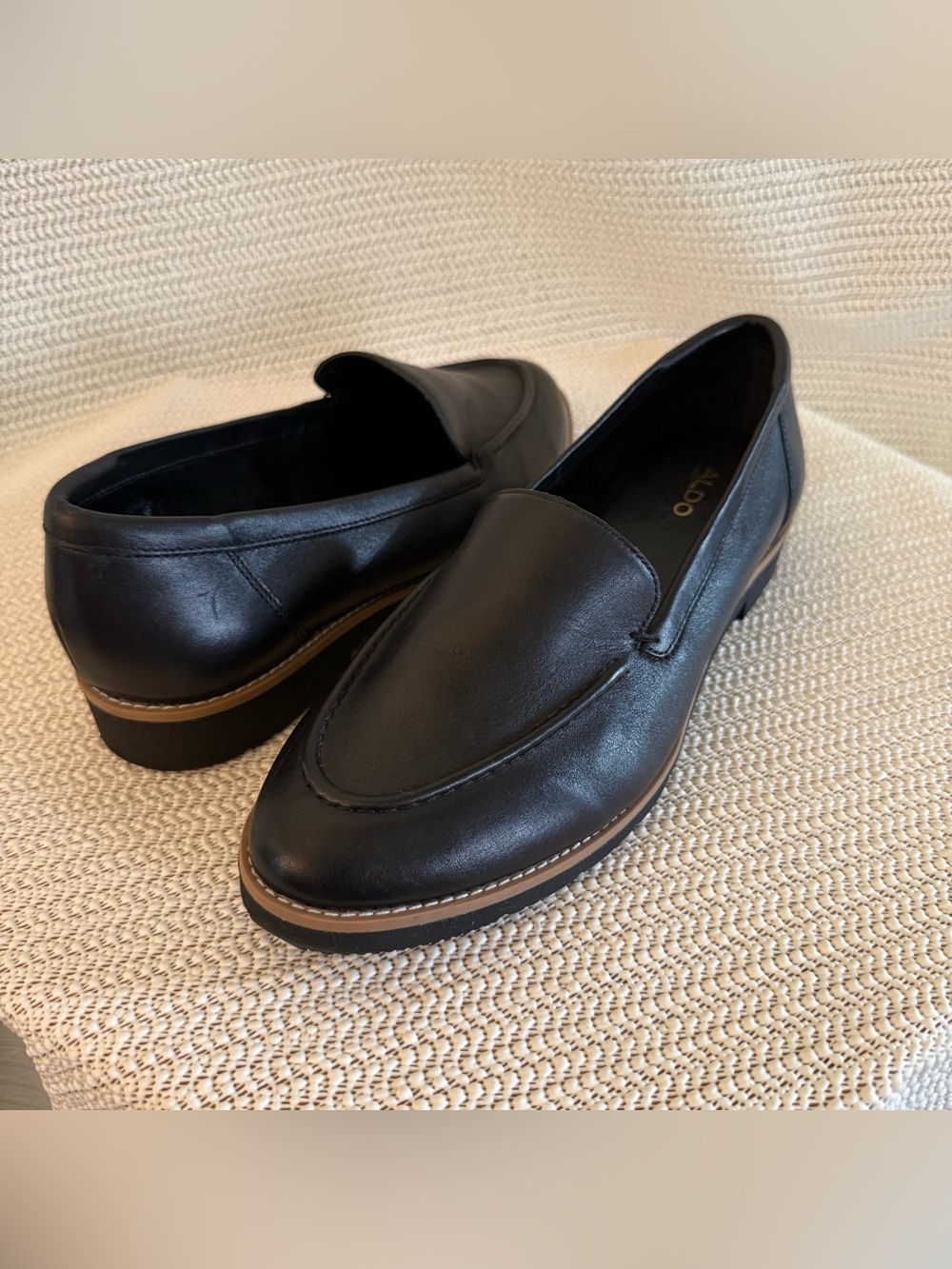 ALDO Black Loafers Women’s Size 8.5 EU 39 Slip On Faux Leather Flats